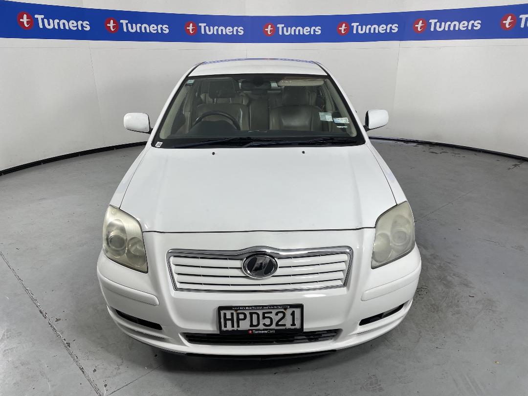 Photo '2' of Toyota Avensis