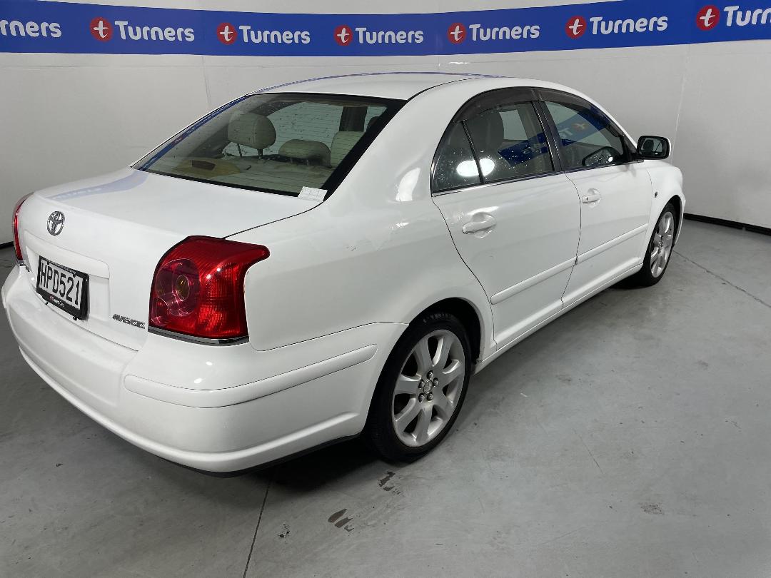 Photo '7' of Toyota Avensis