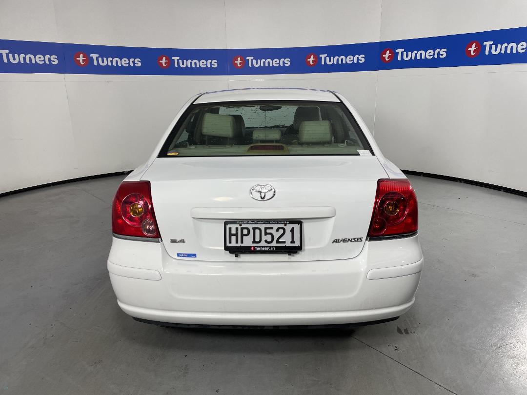 Photo '6' of Toyota Avensis