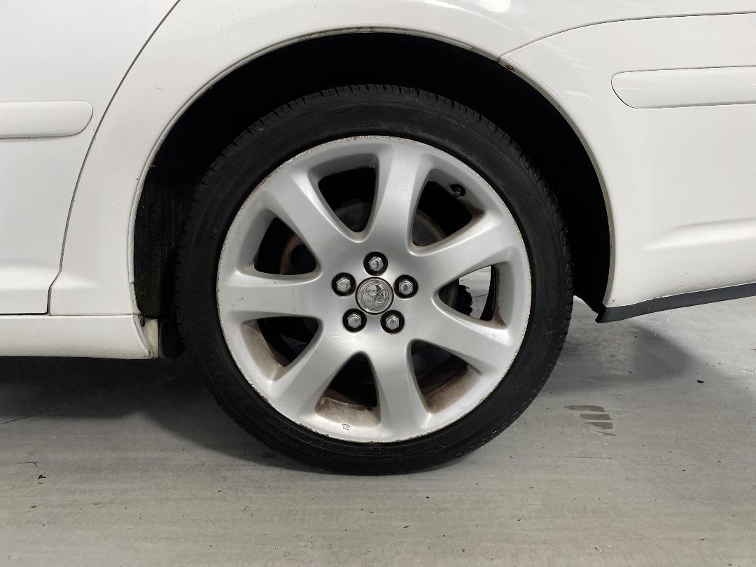 Photo '11' of Toyota Avensis