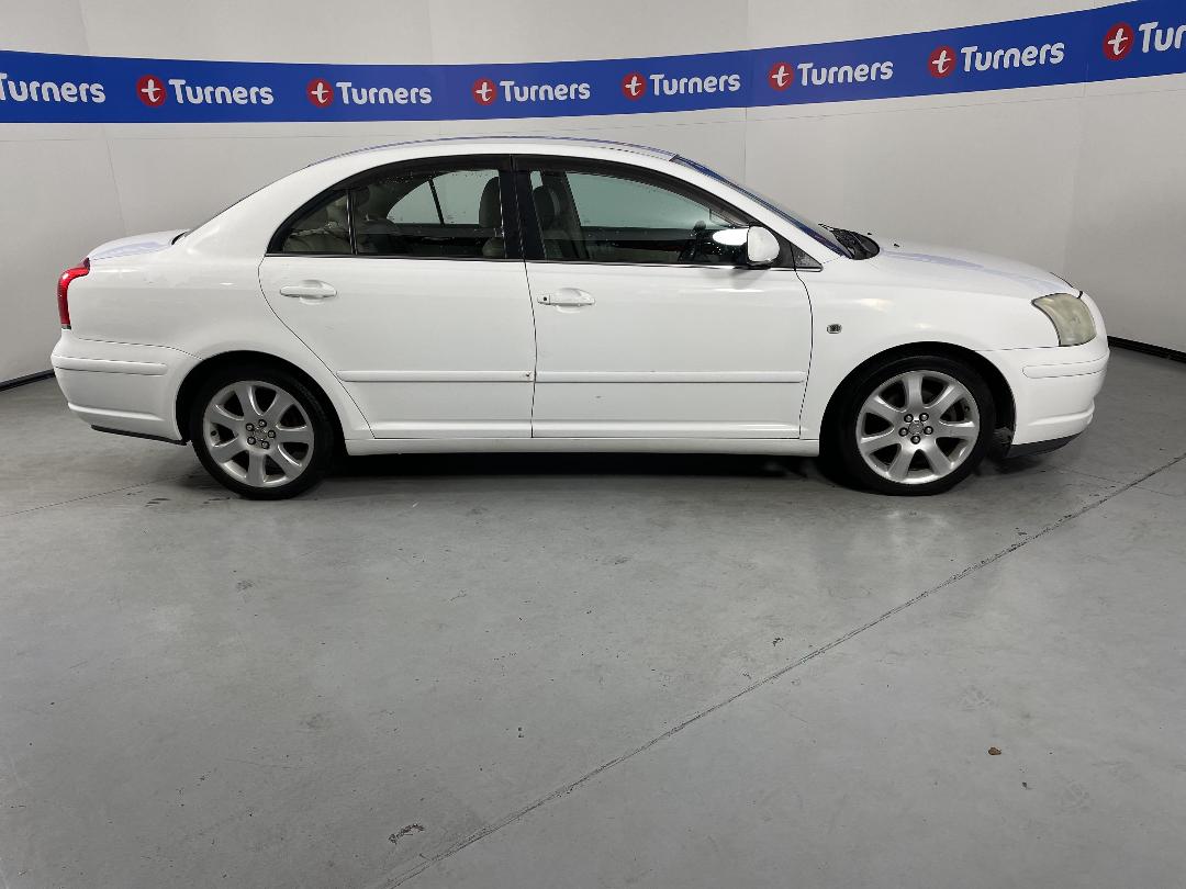 Photo '23' of Toyota Avensis