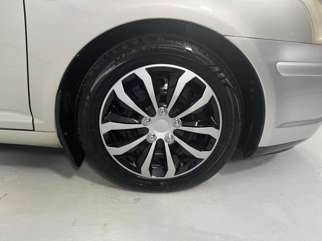 Photo '9' of Toyota Avensis