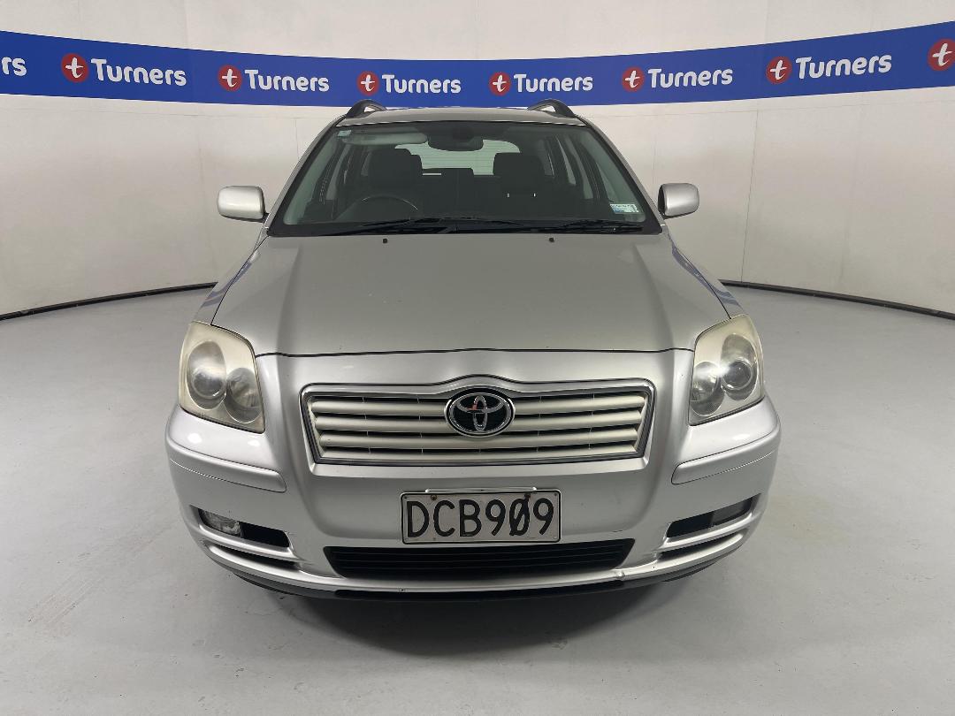 Photo '2' of Toyota Avensis