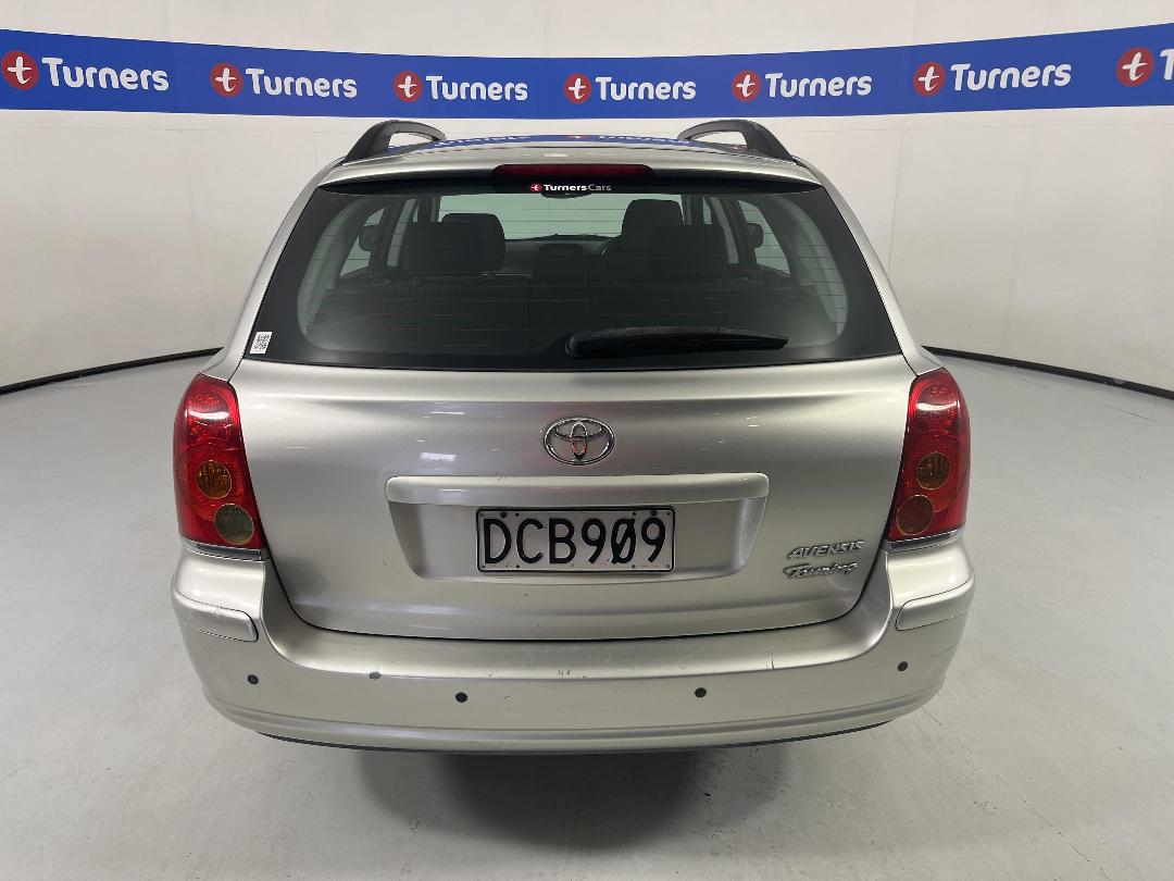 Photo '6' of Toyota Avensis