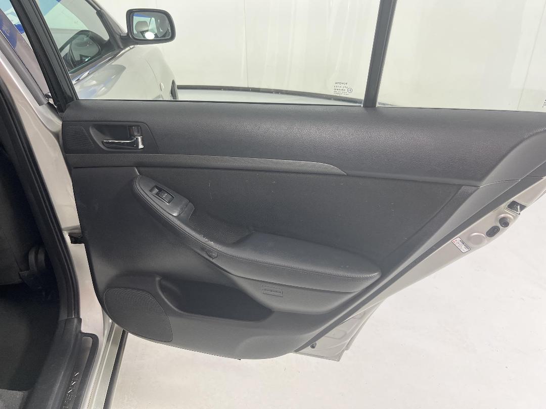 Photo '19' of Toyota Avensis