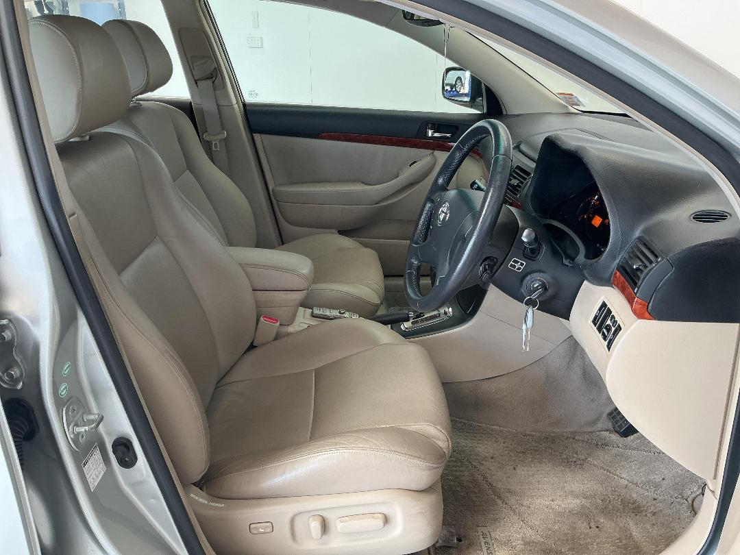 Photo '16' of Toyota Avensis Photo '16' of Toyota Avensis