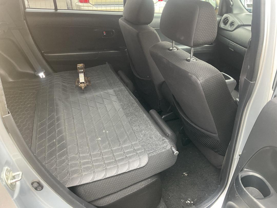 Photo '12' of Toyota BB