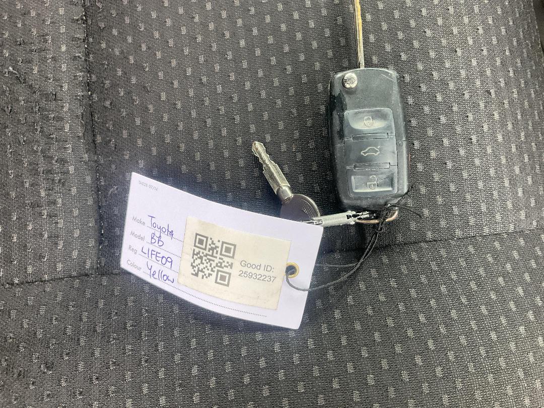 Photo '15' of Toyota BB