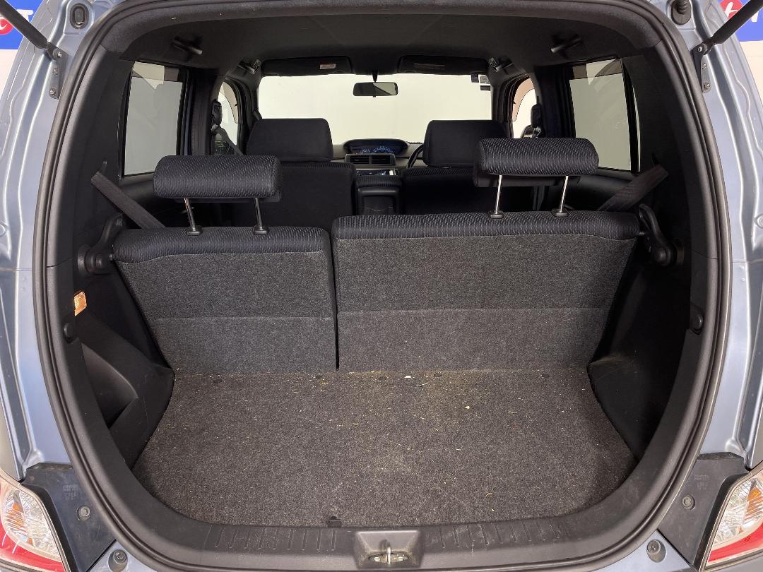 Photo '14' of Toyota BB