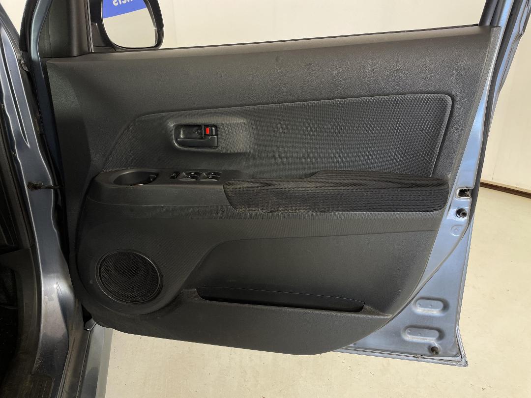 Photo '15' of Toyota BB