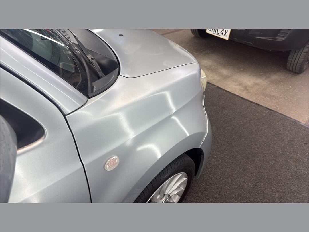 Photo '7' of Toyota BB Photo '7' of Toyota BB