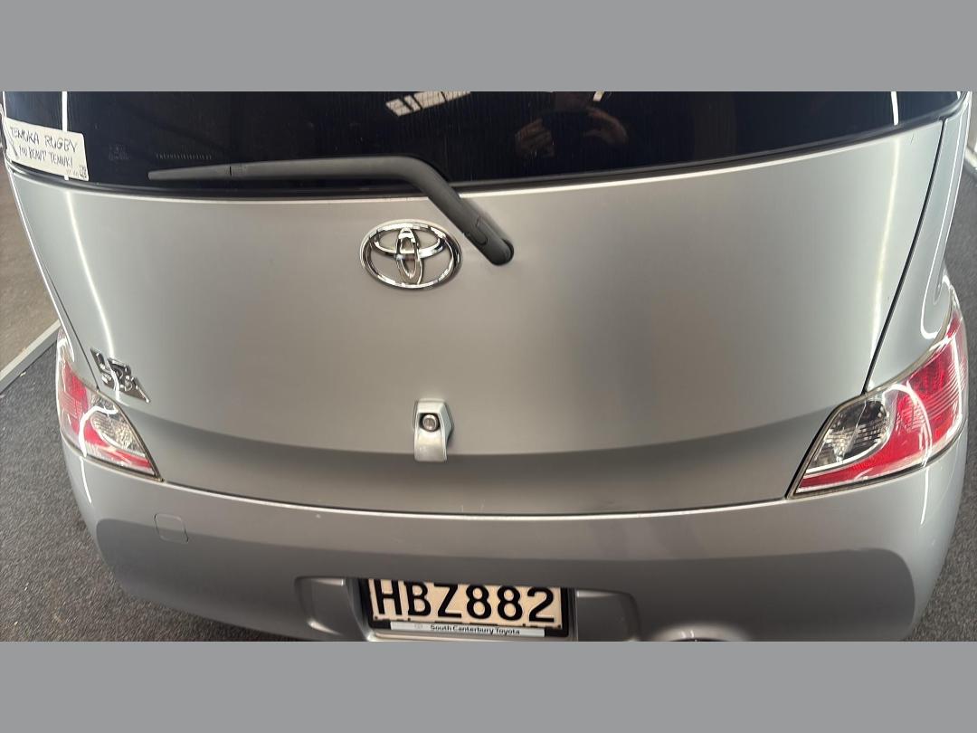 Photo '11' of Toyota BB Photo '11' of Toyota BB