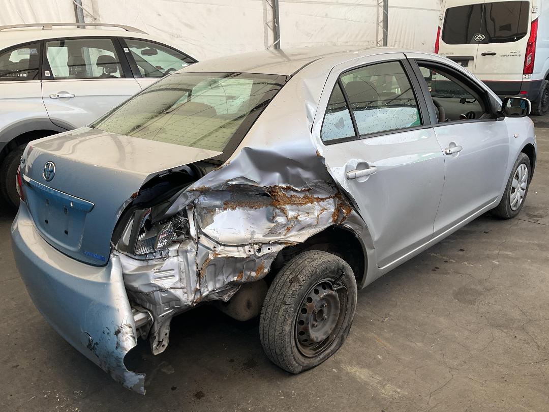 Photo '6' of Toyota Belta Photo '6' of Toyota Belta