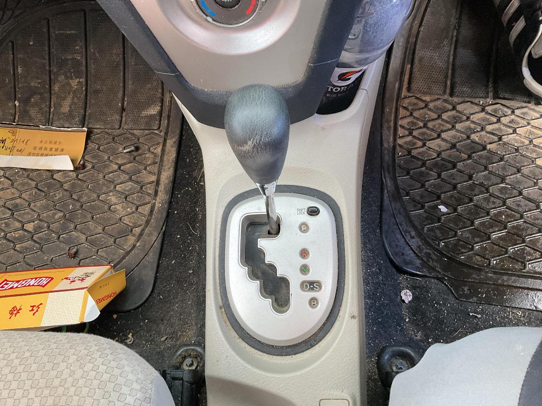 Photo '11' of Toyota Belta Photo '11' of Toyota Belta