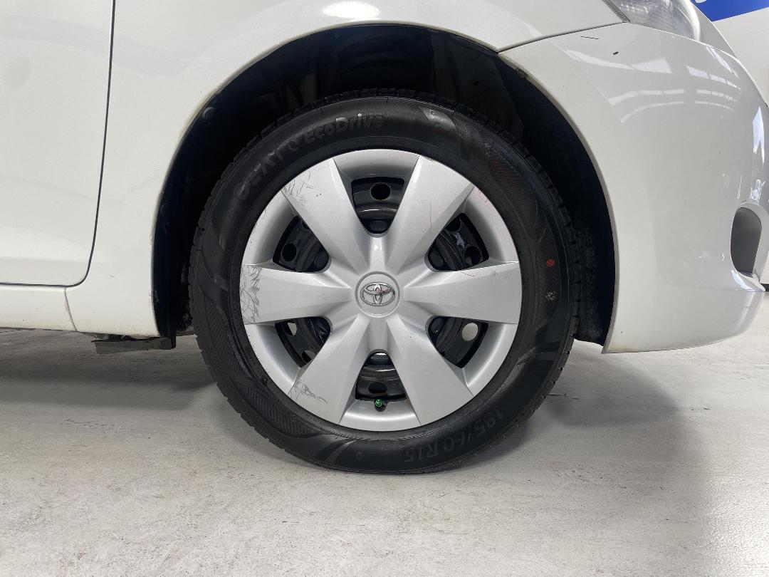 Photo '9' of Toyota Belta