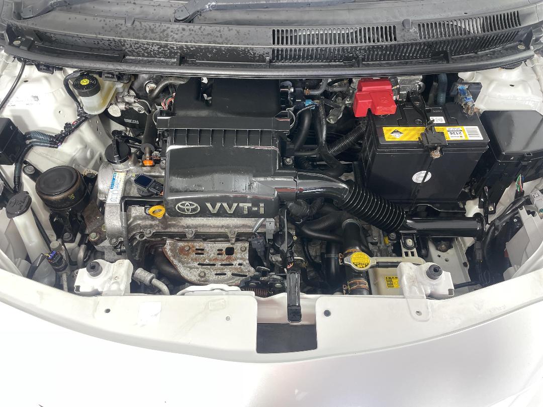 Photo '13' of Toyota Belta