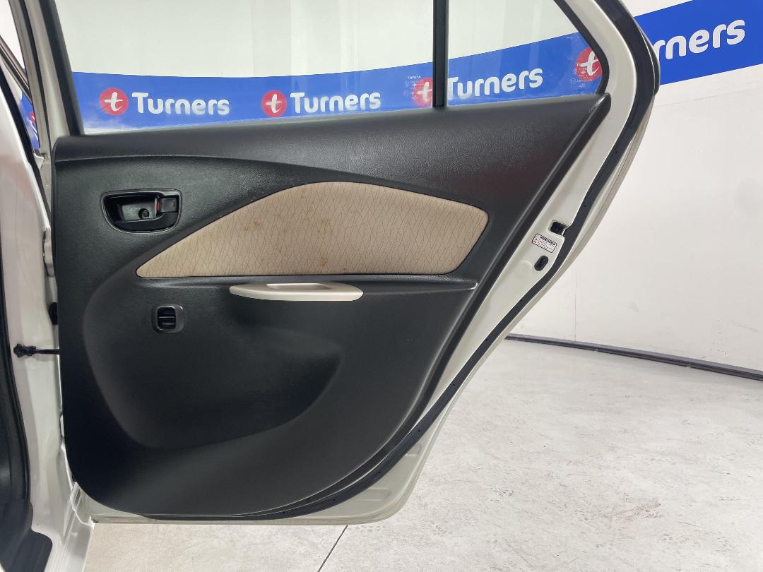 Photo '19' of Toyota Belta