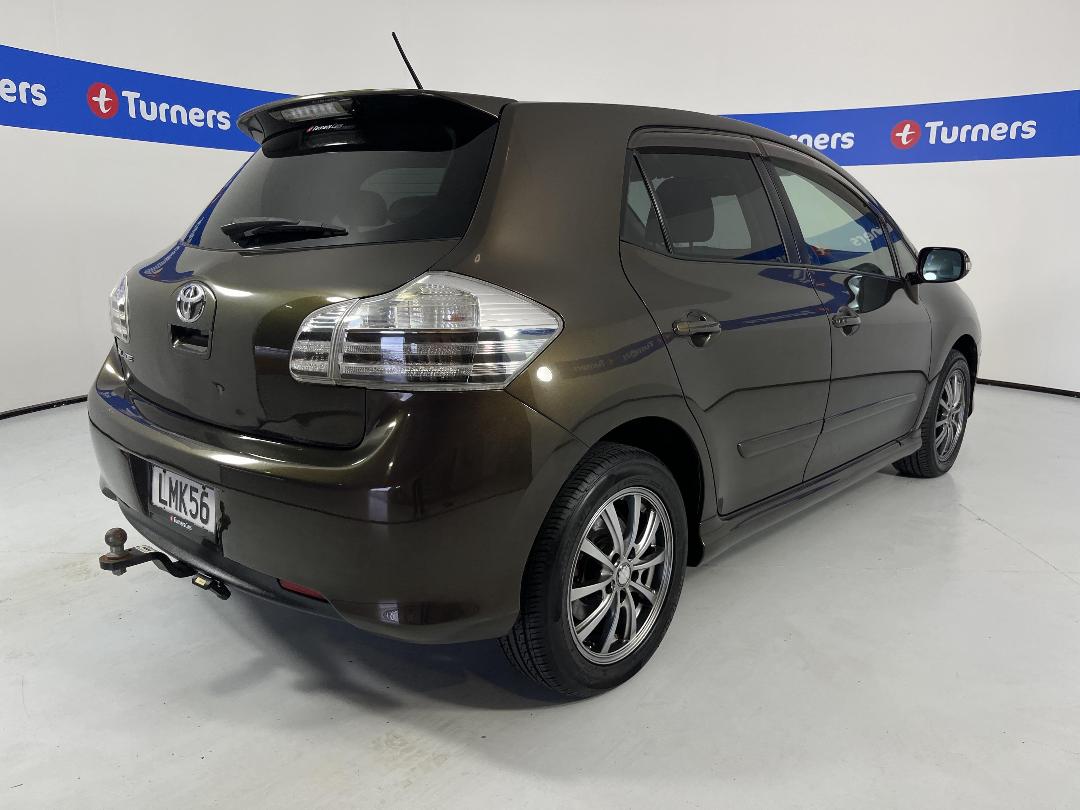 Photo '7' of Toyota Blade Photo '7' of Toyota Blade