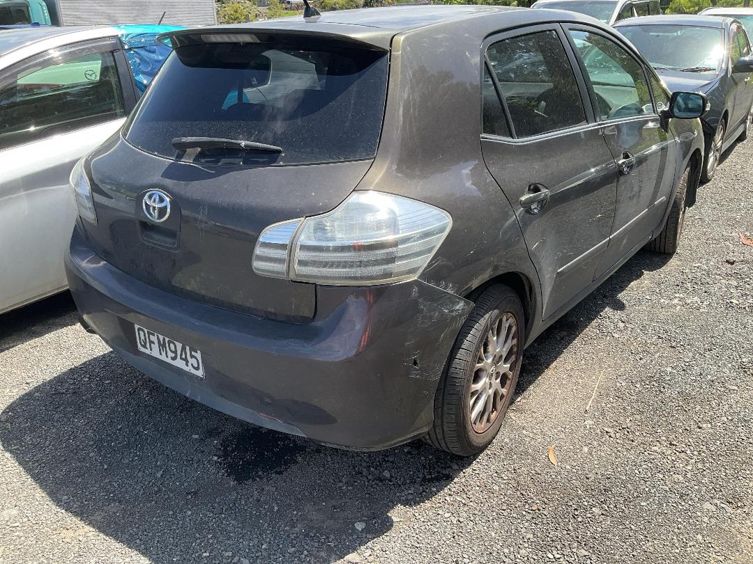 Photo '2' of Toyota Blade Photo '2' of Toyota Blade