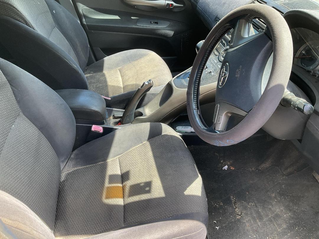 Photo '12' of Toyota Blade Photo '12' of Toyota Blade