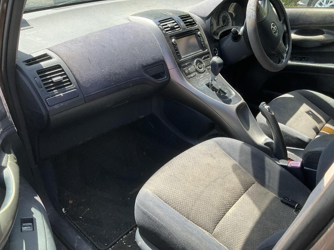 Photo '15' of Toyota Blade Photo '15' of Toyota Blade