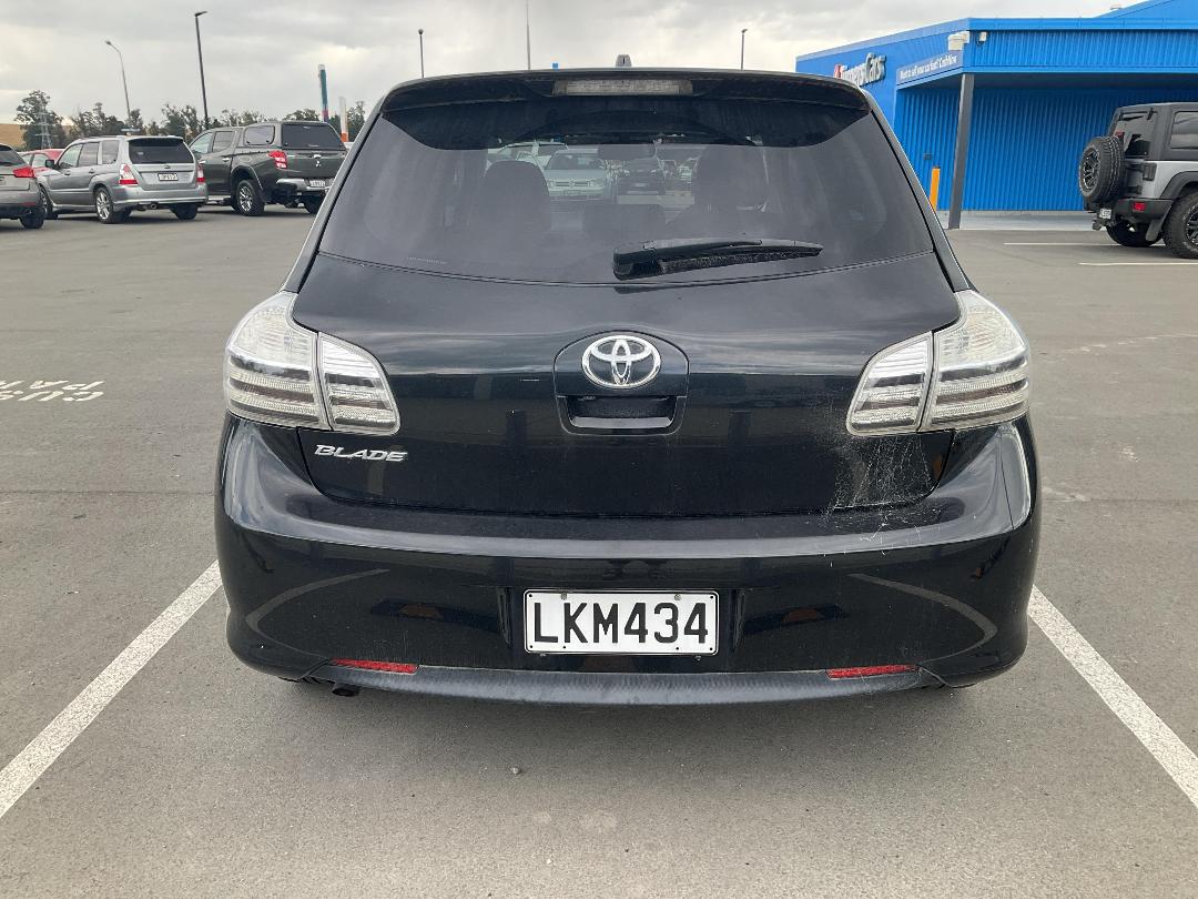 Photo '5' of Toyota Blade Photo '5' of Toyota Blade