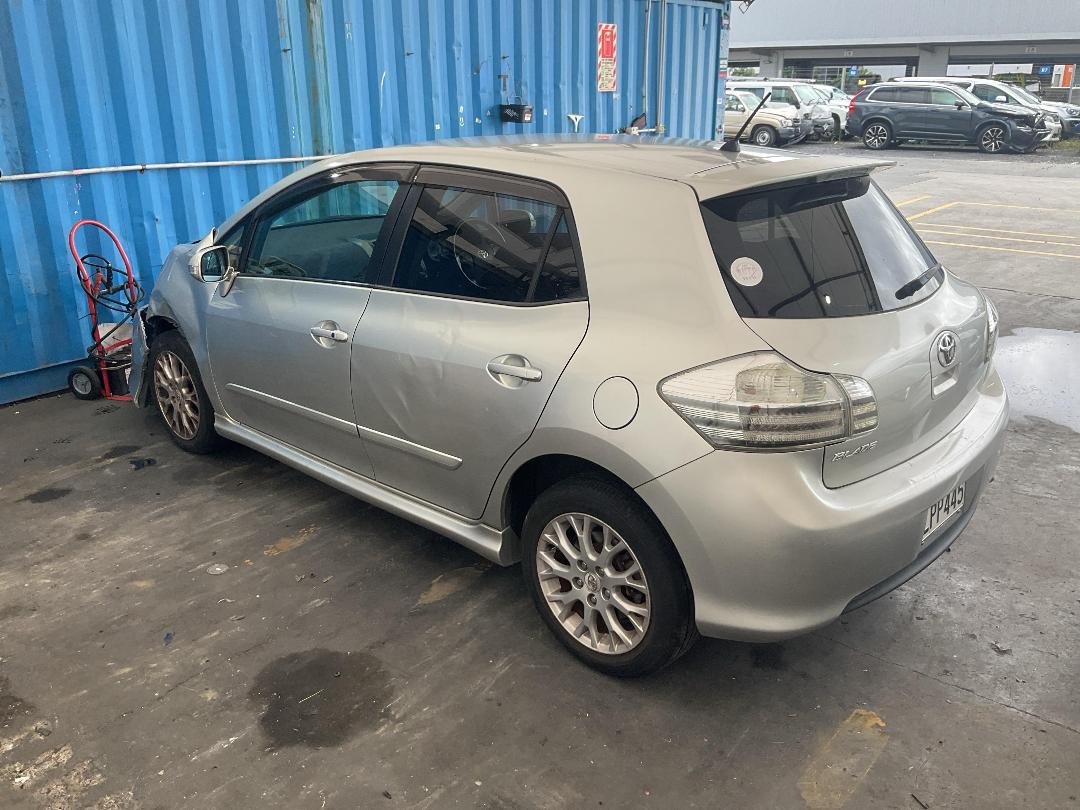 Photo '11' of Toyota Blade Photo '11' of Toyota Blade