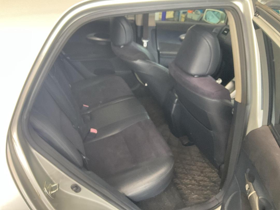 Photo '22' of Toyota Blade Photo '22' of Toyota Blade