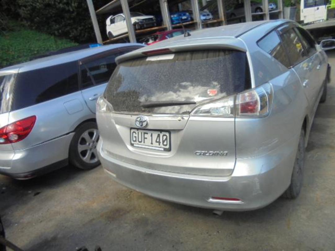 Photo '3' of Toyota Caldina Photo '3' of Toyota Caldina