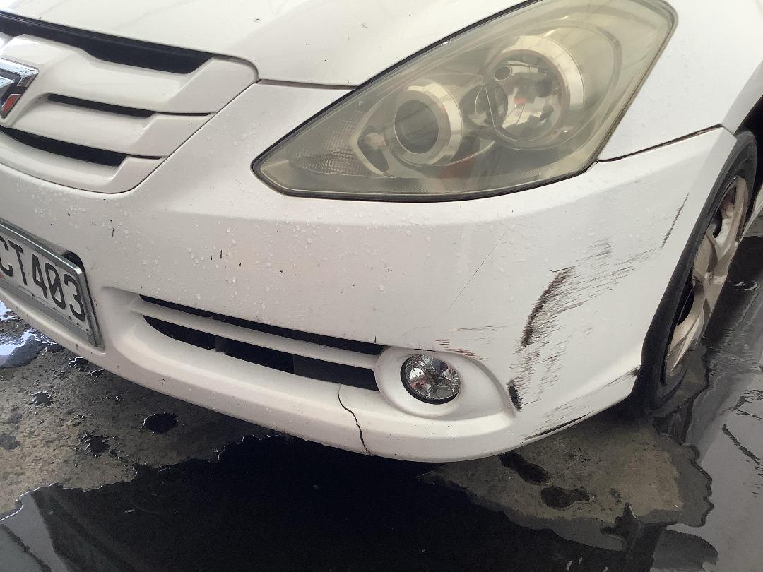 Photo '2' of Toyota Caldina Photo '2' of Toyota Caldina