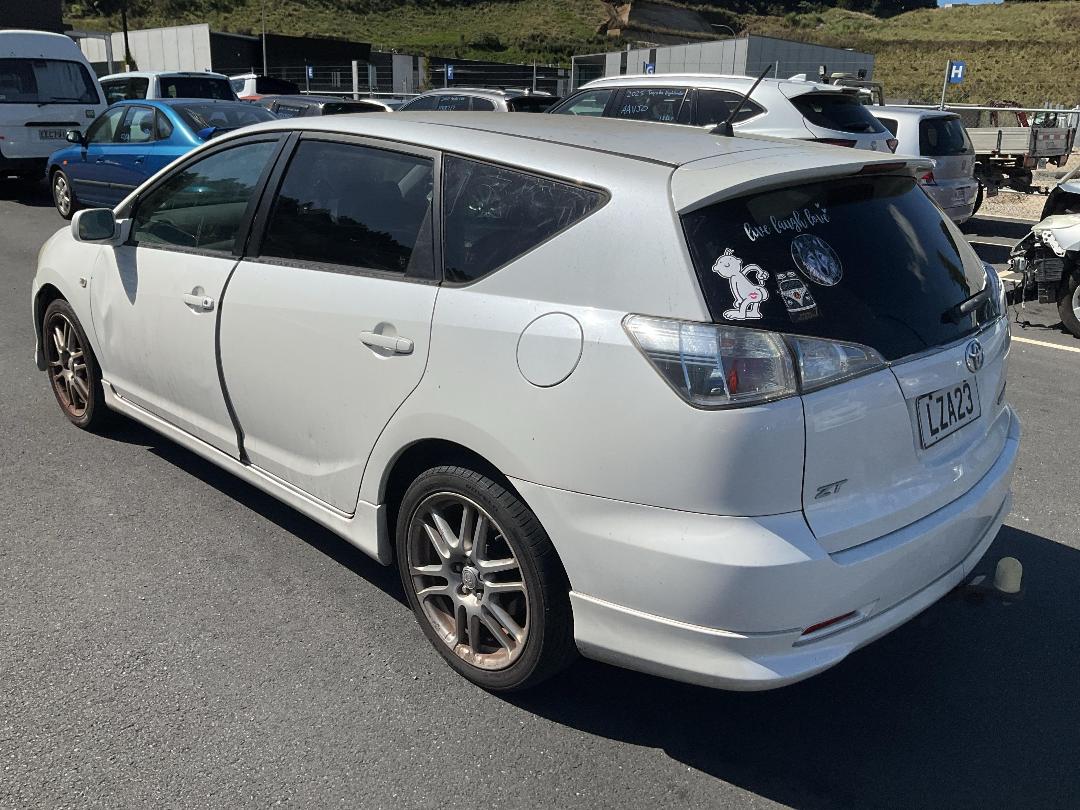 Photo '3' of Toyota Caldina