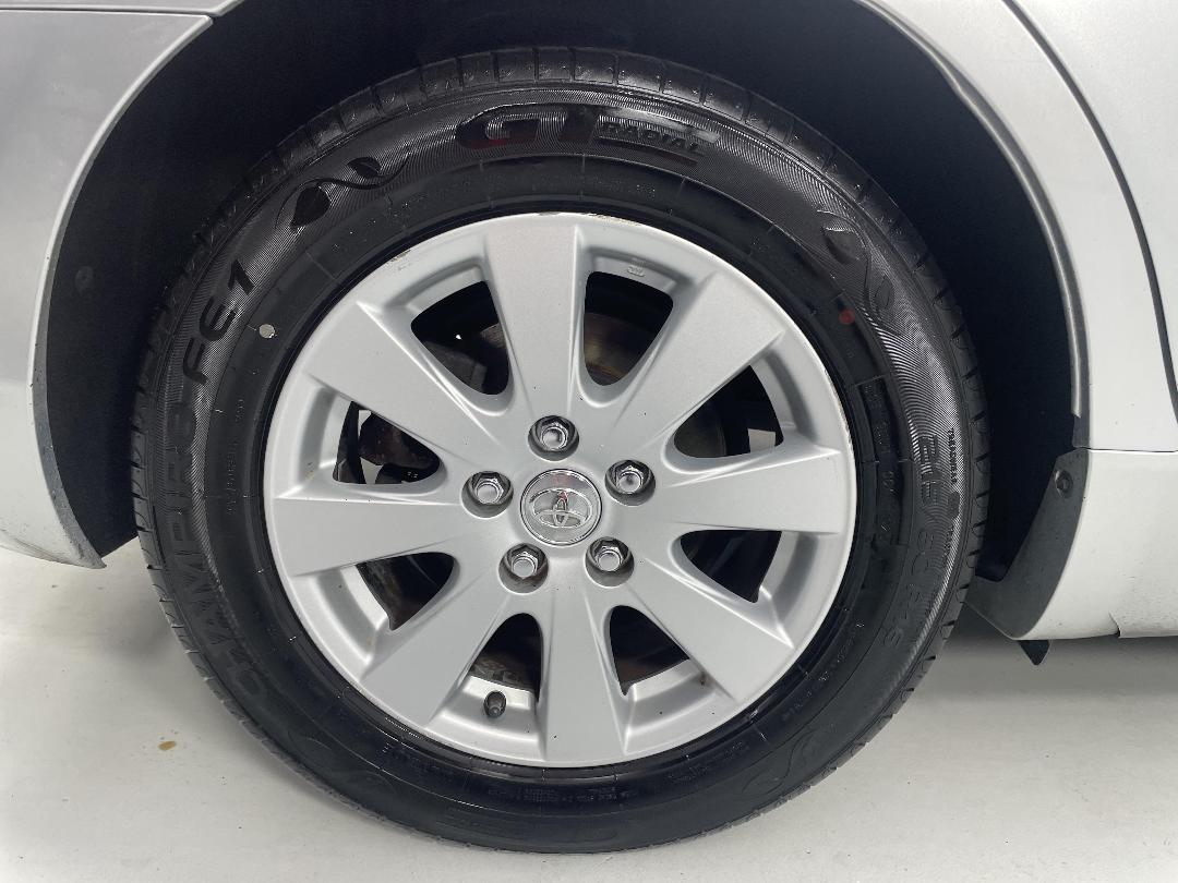 Photo '12' of Toyota Camry