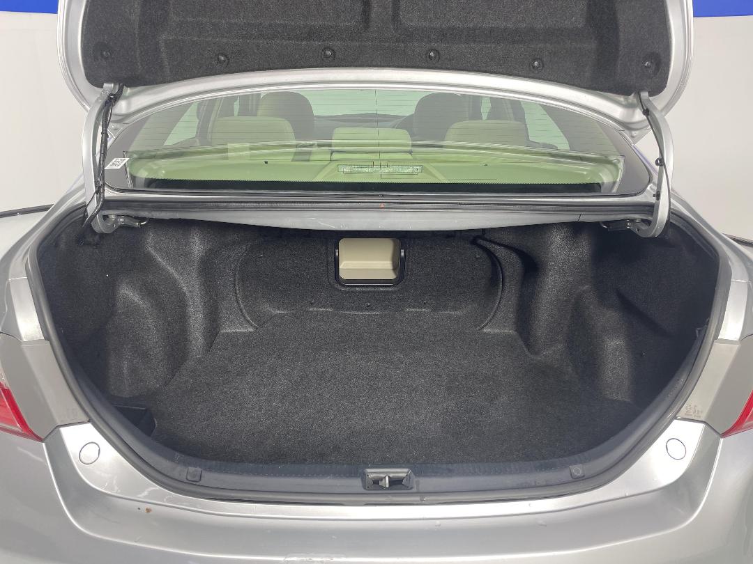 Photo '14' of Toyota Camry