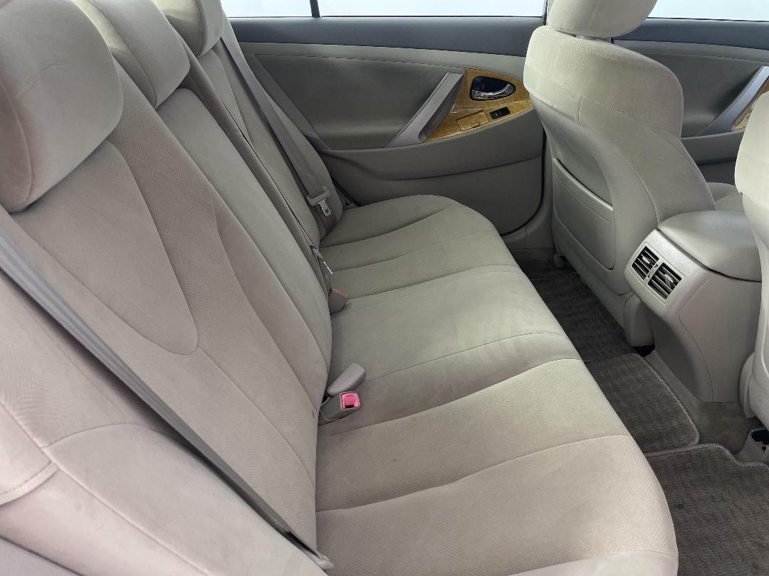 Photo '20' of Toyota Camry