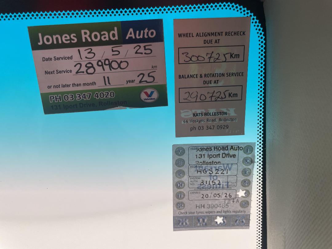 Photo '27' of Toyota Camry