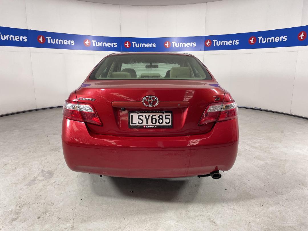 Photo '6' of Toyota Camry