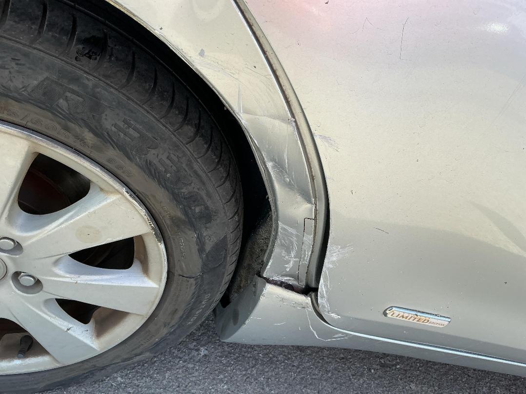 Photo '10' of Toyota Camry