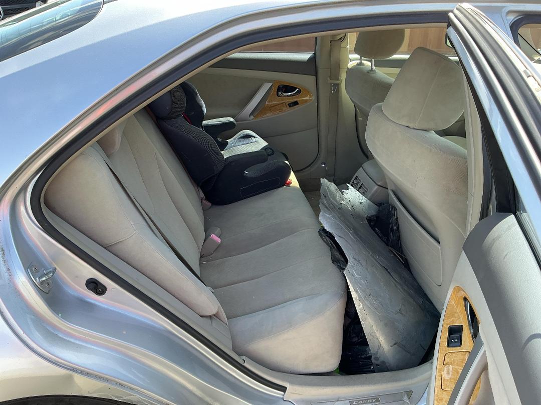 Photo '17' of Toyota Camry