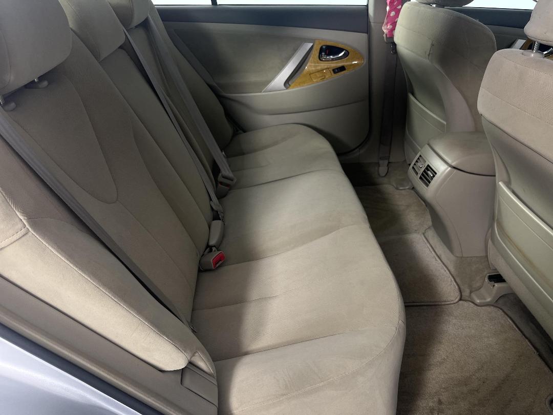 Photo '20' of Toyota Camry