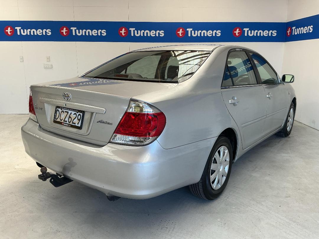 Photo '7' of Toyota Camry