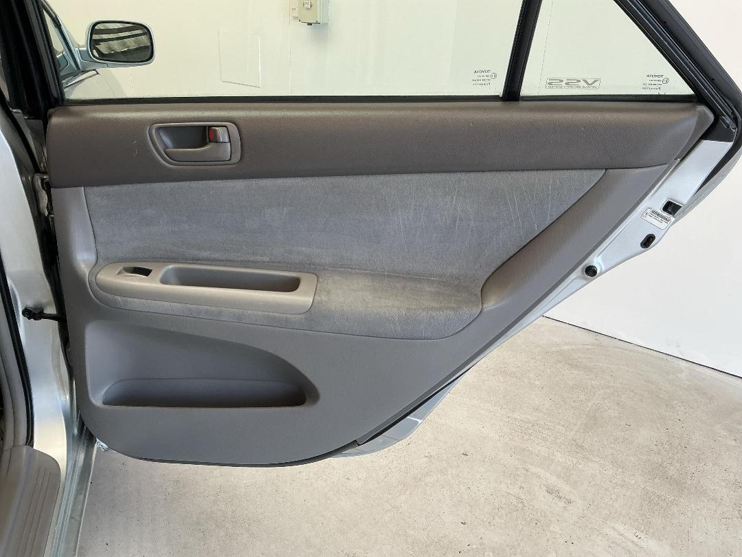 Photo '19' of Toyota Camry