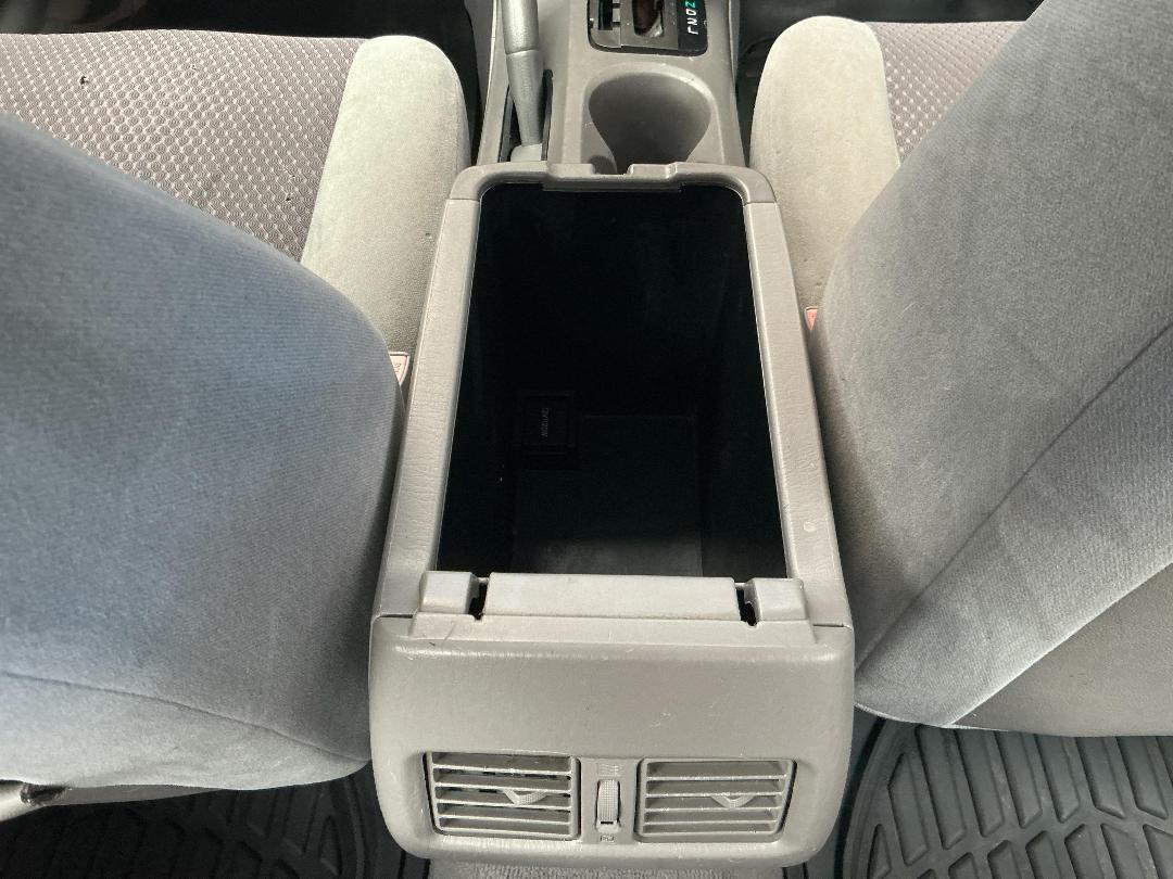 Photo '24' of Toyota Camry