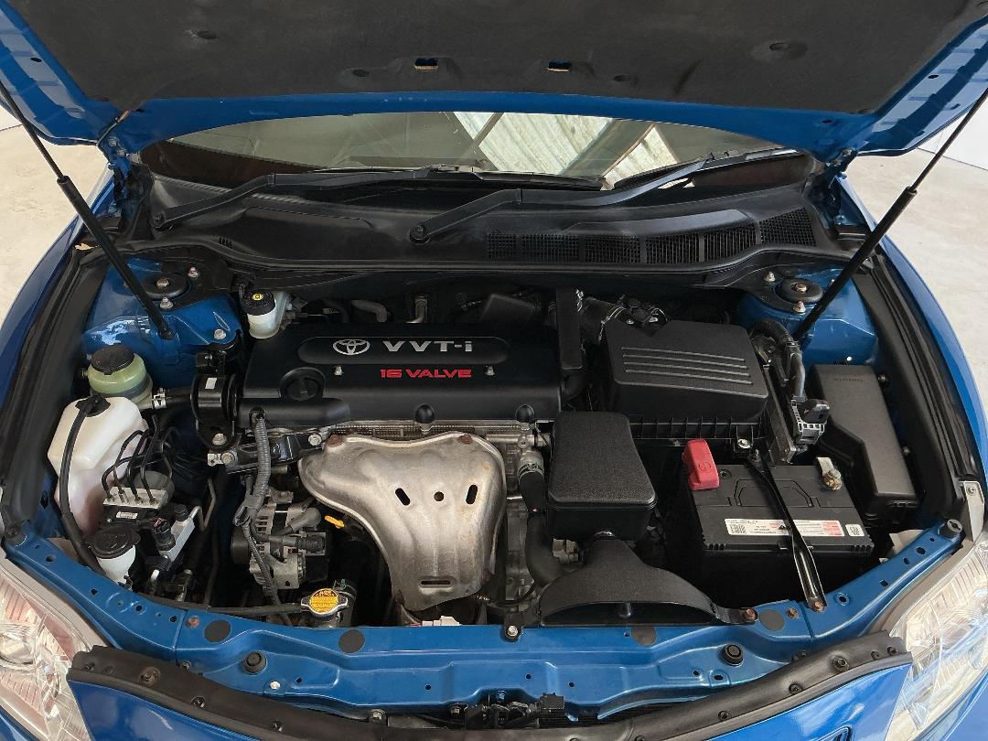 Photo '13' of Toyota Camry