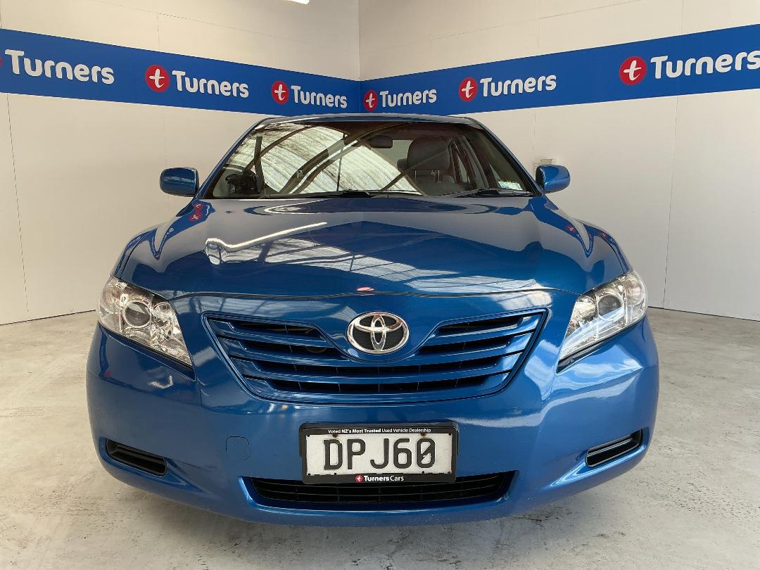 Photo '2' of Toyota Camry