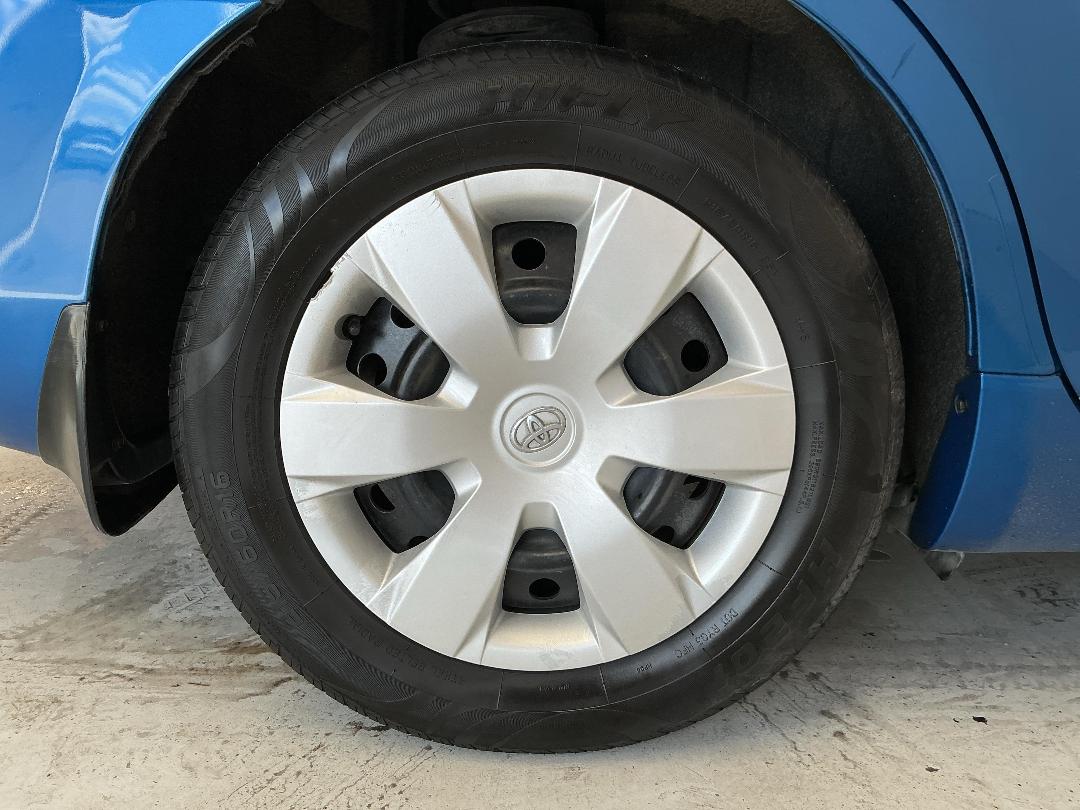 Photo '12' of Toyota Camry