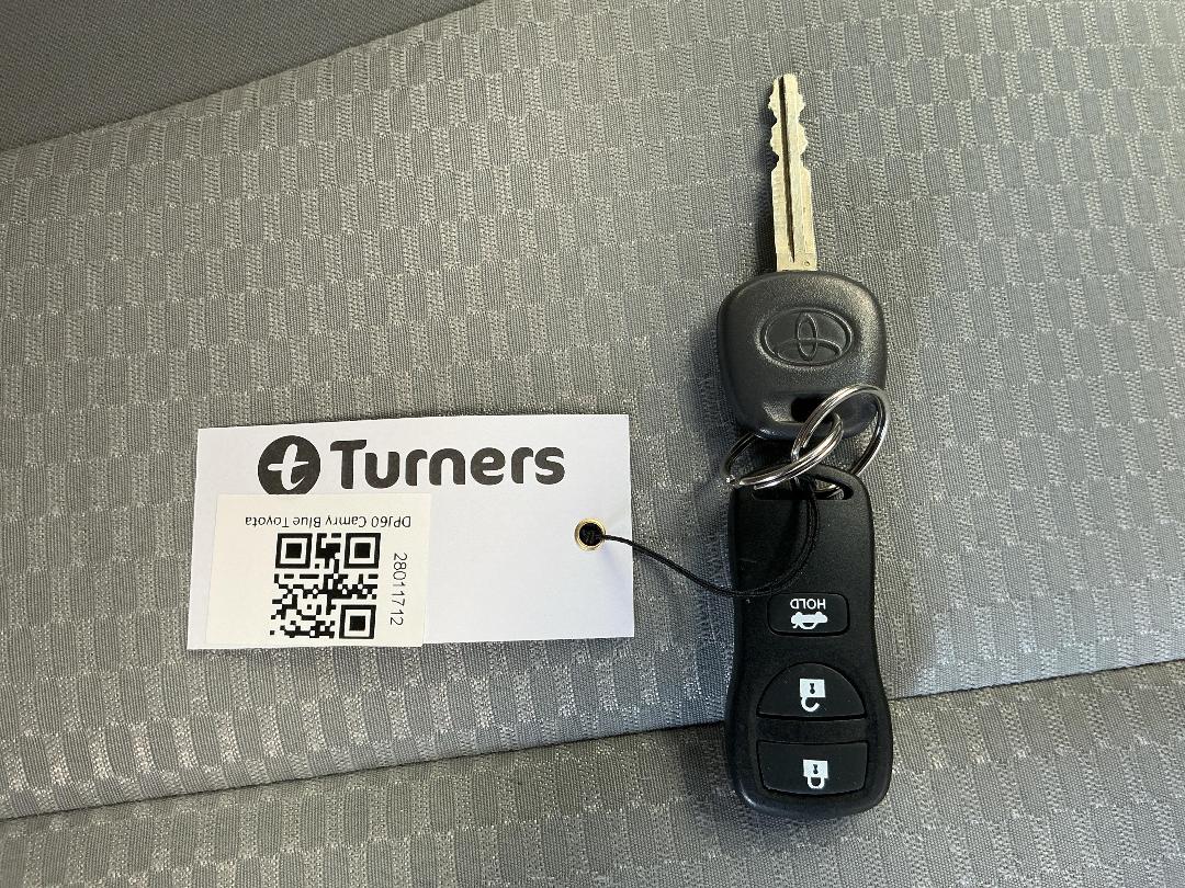 Photo '22' of Toyota Camry