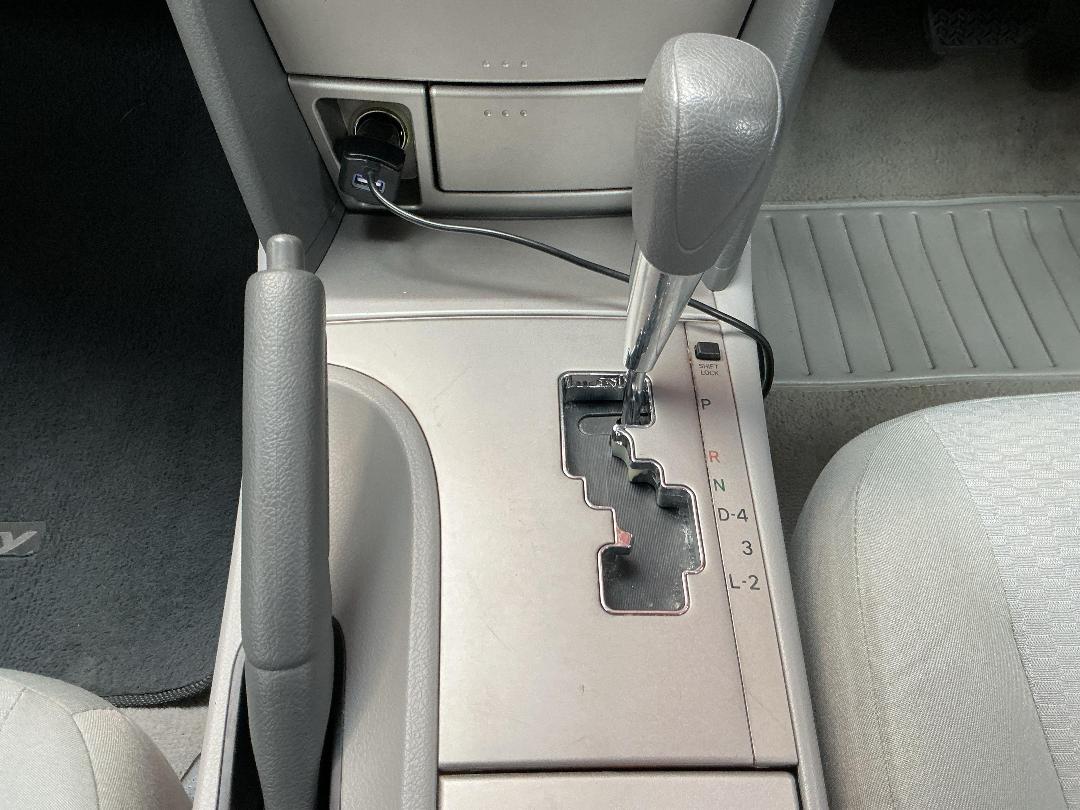 Photo '23' of Toyota Camry