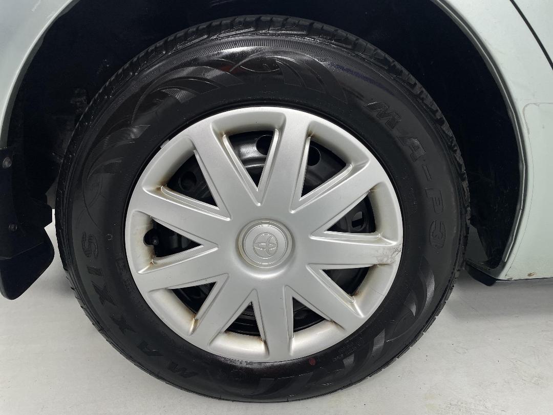 Photo '12' of Toyota Camry