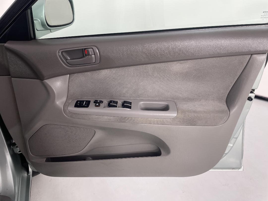 Photo '15' of Toyota Camry