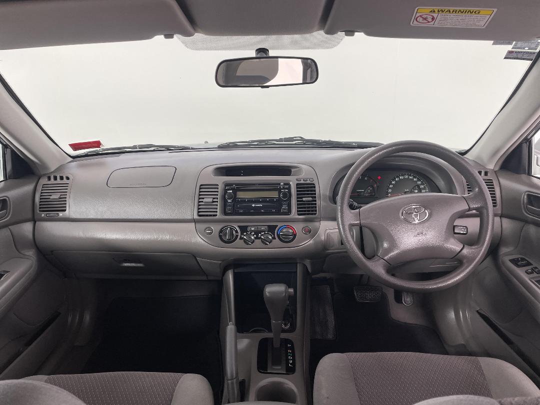 Photo '17' of Toyota Camry